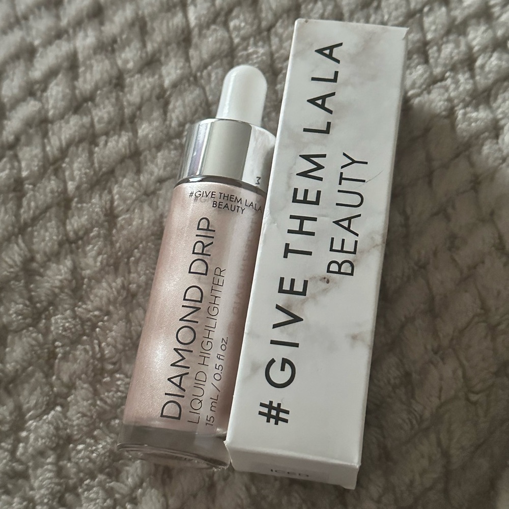 🎄 NEW Give Them LaLa Beauty Diamond Drip Liquid Highlight Iced